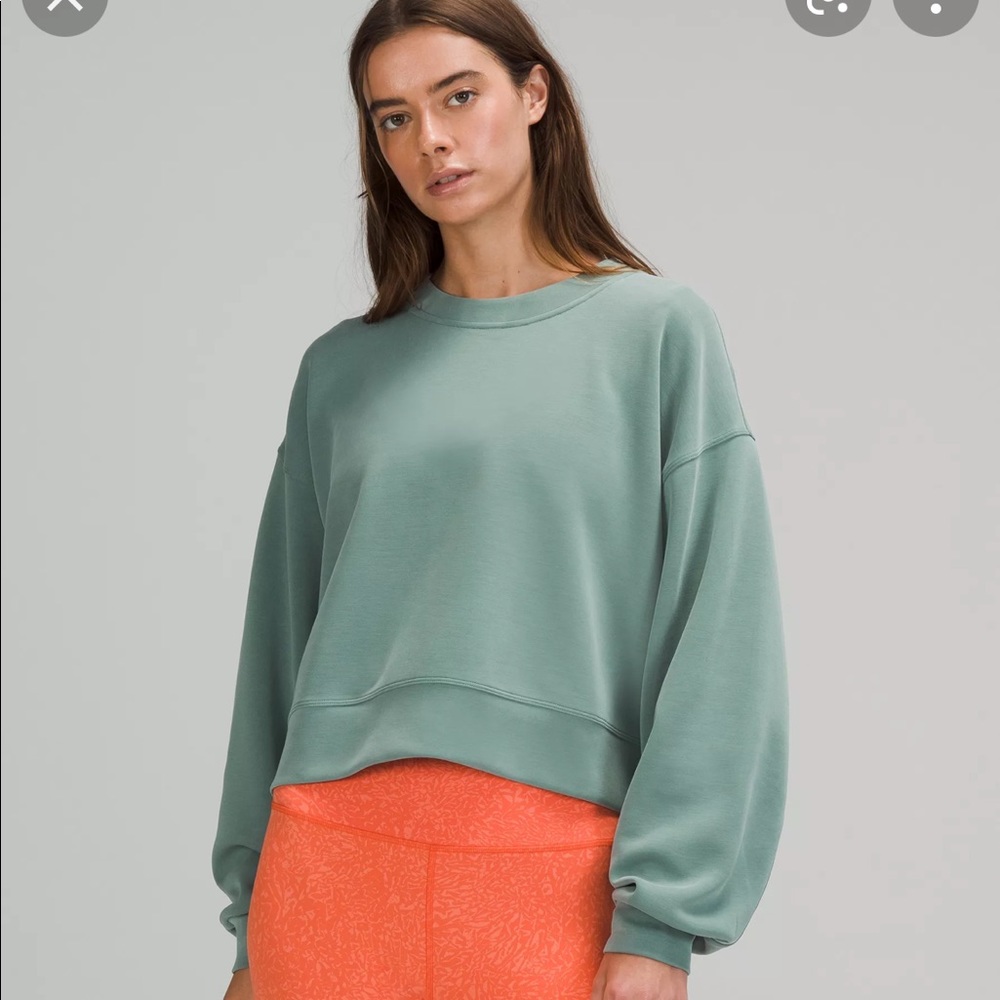 Lululemon Perfectly Oversized Cropped Crew *Softstreme™
Tidewater Teal